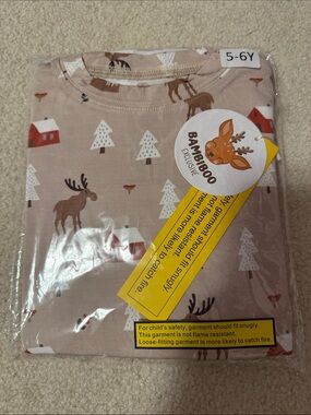 Bambiboo Kids' Reindeer Print Pajama Set (5/6)